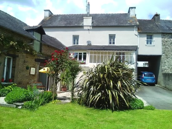 Maison 8 Pièces + Dépendance 29520 Châteauneuf-du-Faou